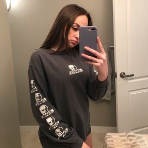 Skull Skates Longsleeve